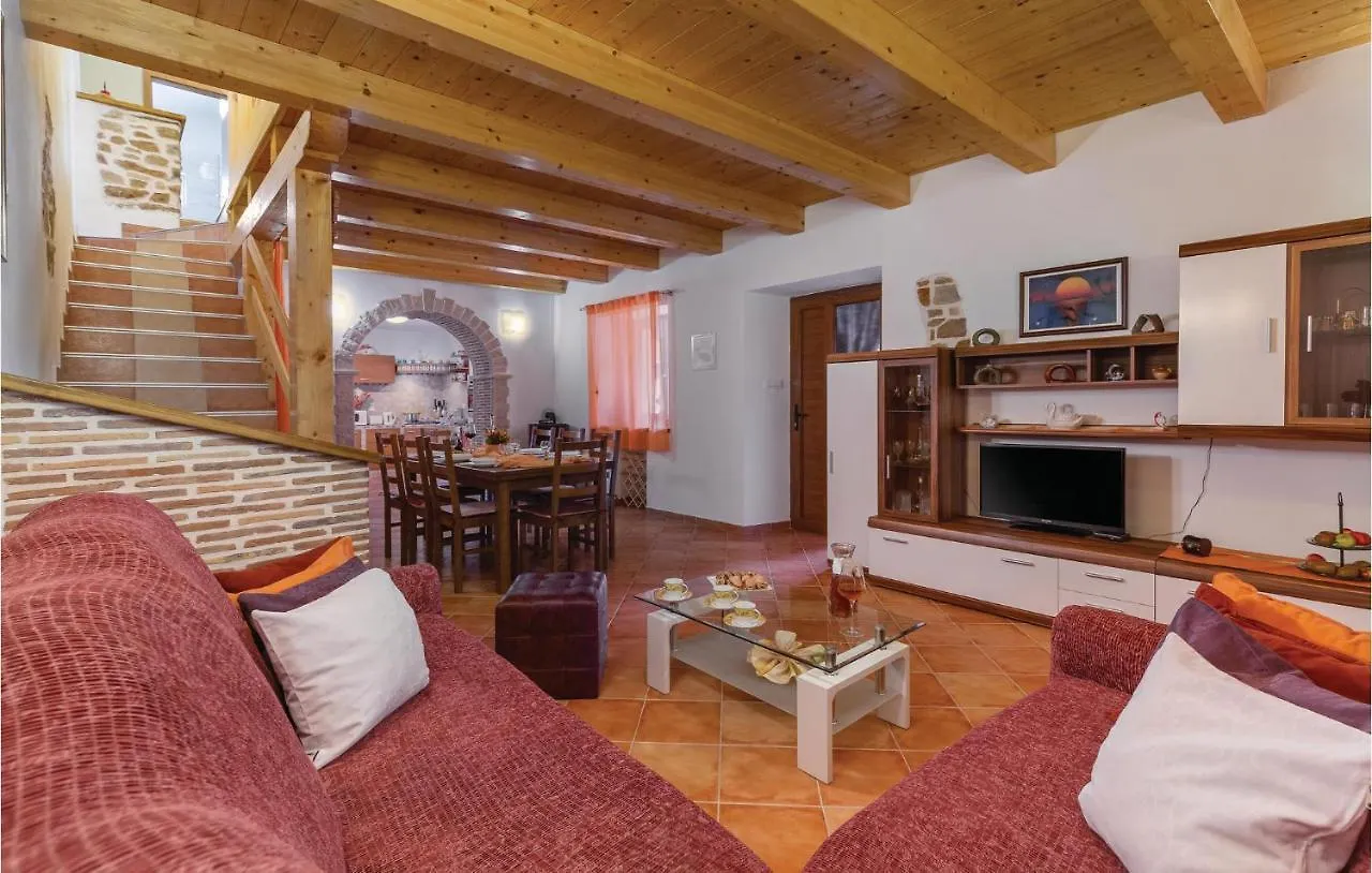 Awesome Home In Barban With Kitchen Hébergement de vacances