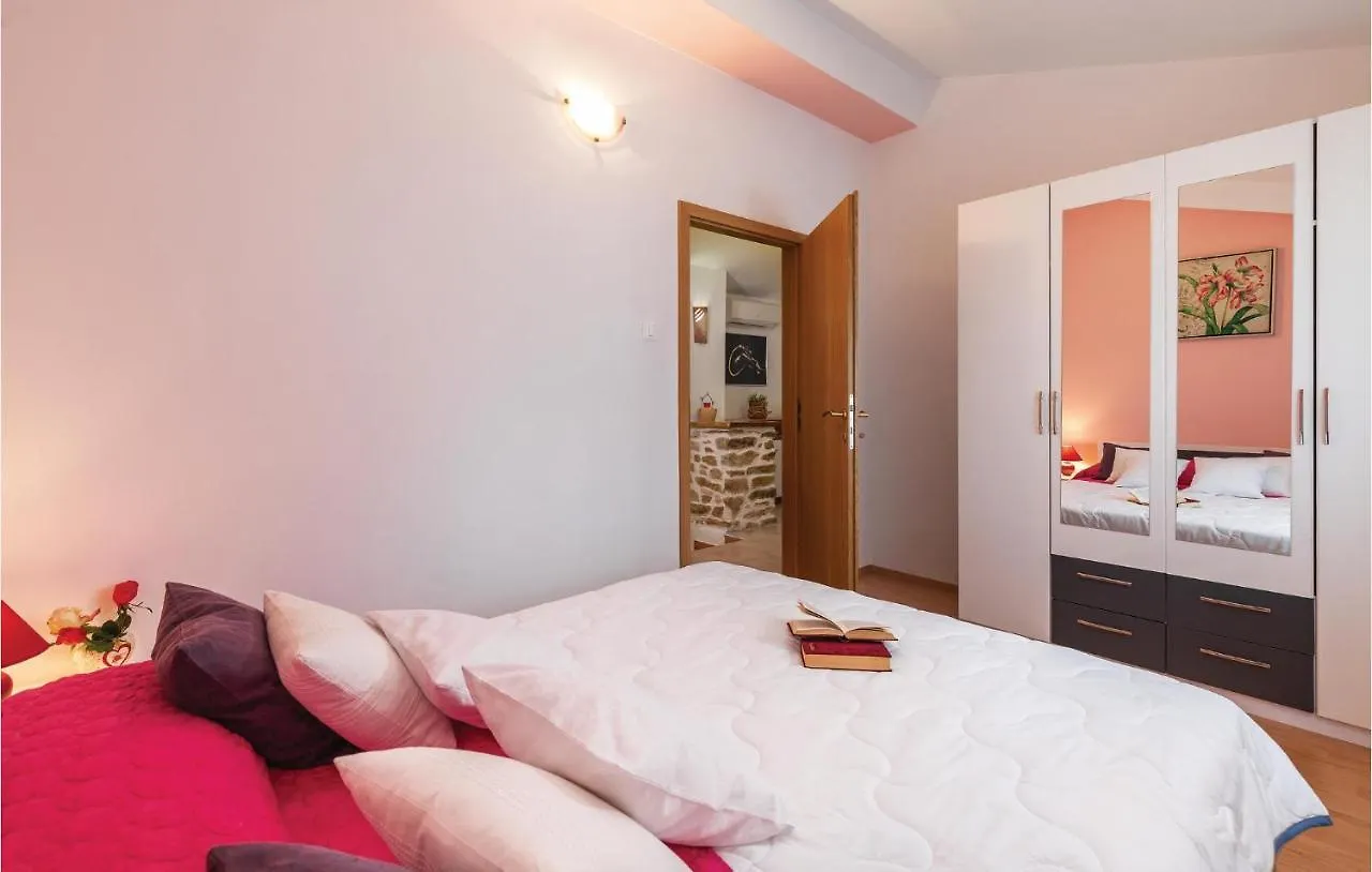 Hébergement de vacances Awesome Home In Barban With Kitchen Croatie